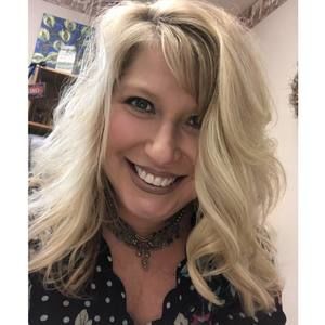 Meet your Posher, Lisa